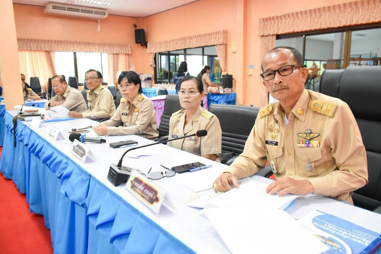 การประชุมสภาเทศบาลตำบลหนอพยอม สมัยสามัญ สมัยที่ 3 ครั้งที่ 1